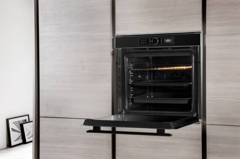 Ugradbena pećnica Whirlpool AKZM 8480 NB slika 02