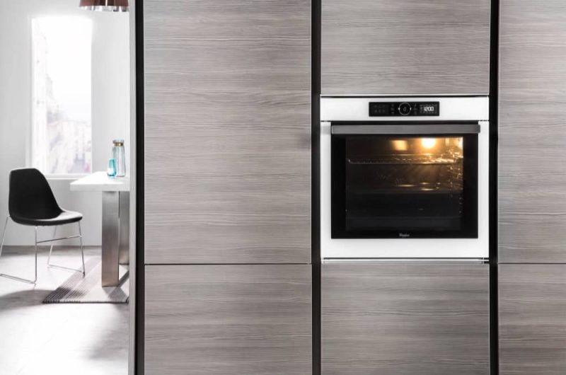 Ugradbena pećnica Whirlpool AKZM8480WH slika 03