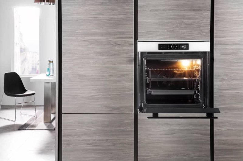 Ugradbena pećnica Whirlpool AKZM8480WH slika 05